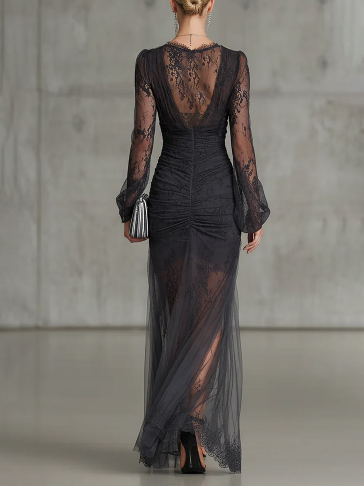 Bérengère | Robe longue noire col V et fente haute