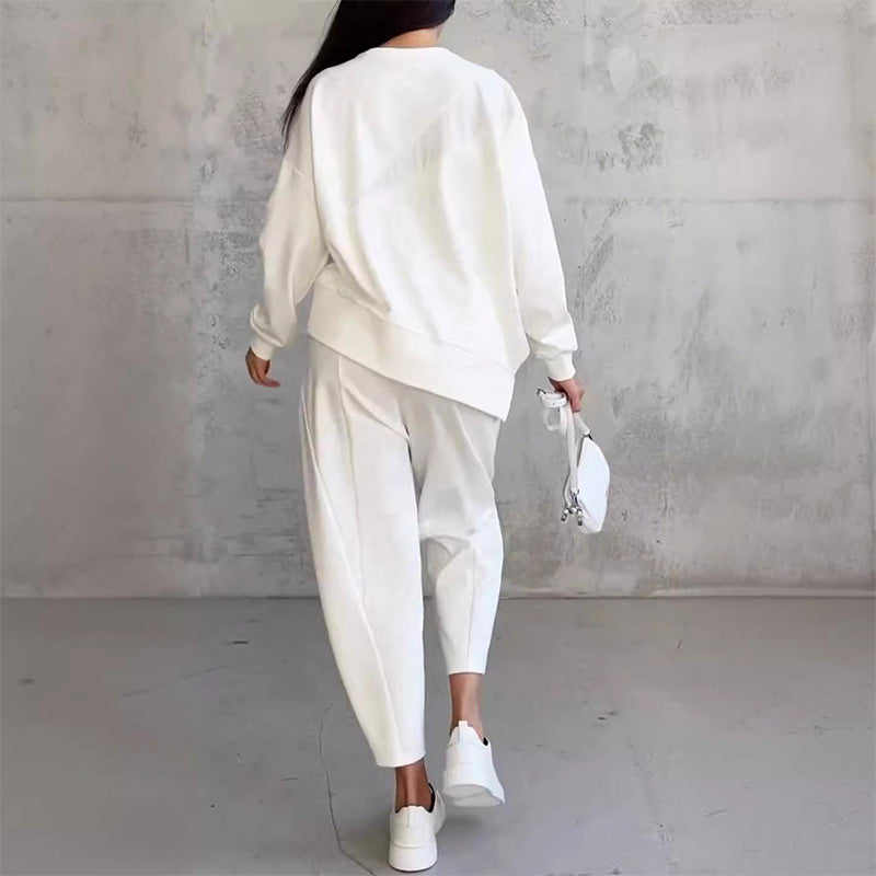Amanda | Long-sleeved sweatshirt and pants with an asymmetrical hem