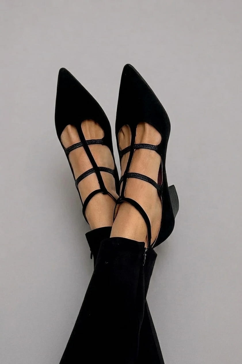 Giulia | Pointed Pumps with Straps