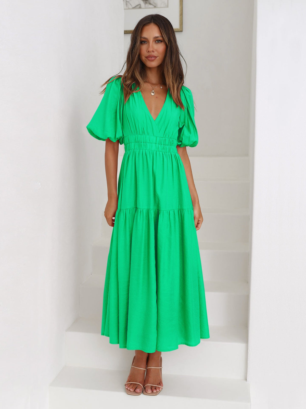 Emilia | Robe à col en V