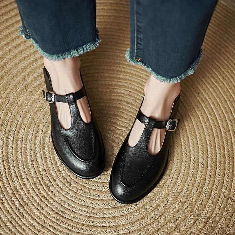 Selvana | Low Heeled Pumps