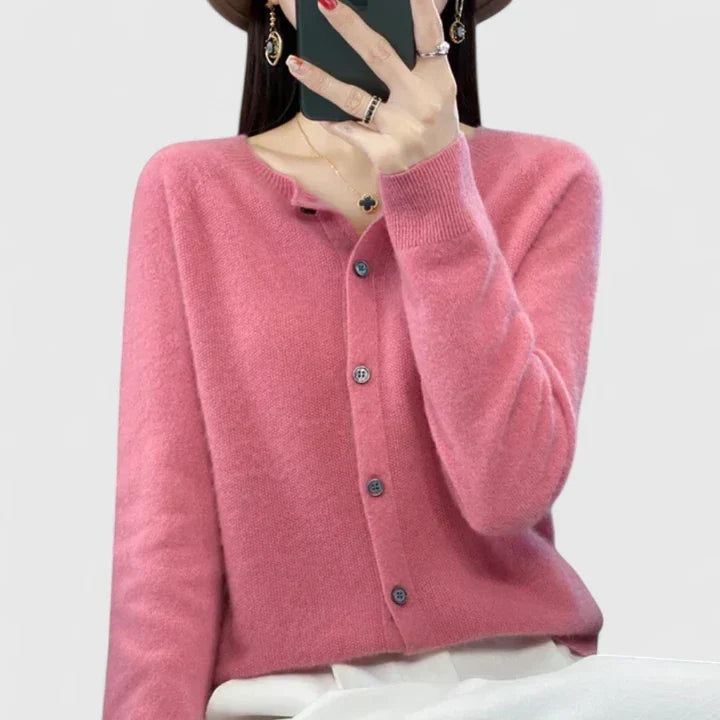 Lyxandria - Comfortable Cardigan